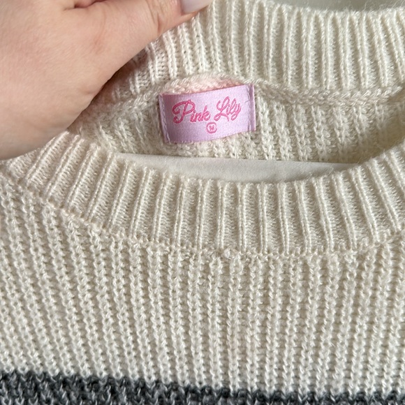 Pink Lily Colorblock Sweater - Picture 3 of 7